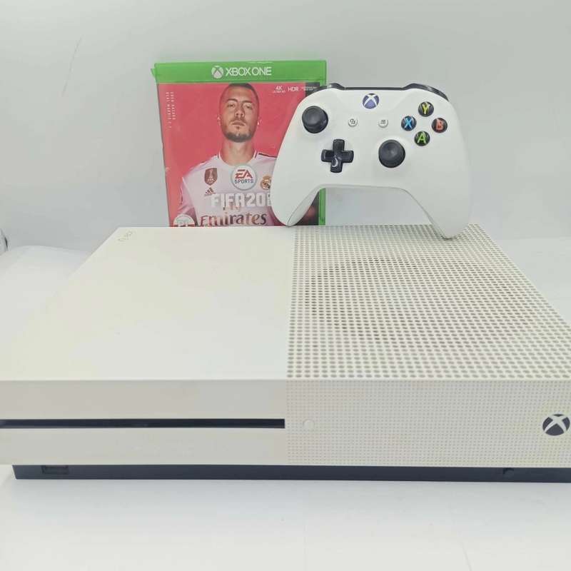 MICROSOFT XBOX ONE S 1TB 4K CONSOLE WITH FIFA 20 1X CONTROLLER