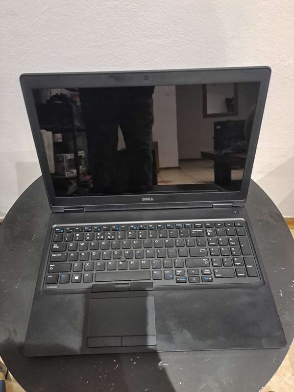 Dell Latitude 5580 -(15.6`) Touch Screen- QUAD CORE i5-7440HQ, 8GB DDR4 RAM, 256gb m.2 SSD