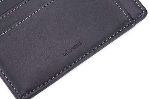 Slim Wallet... Brand New... ***R1... NO RESERVE***