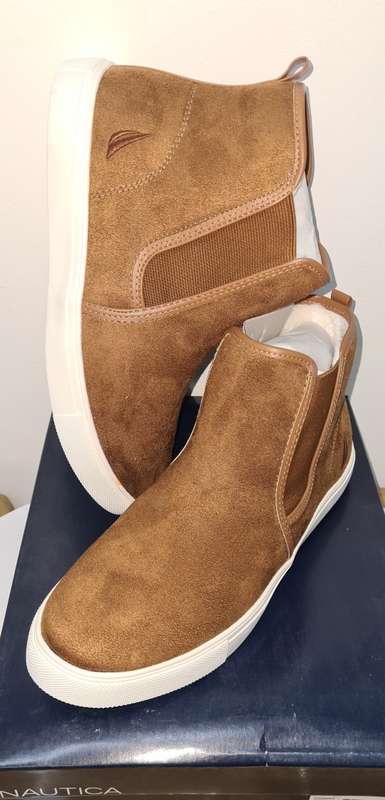 NAUTICA UNISEX Boots ***Size 6 - TAN***