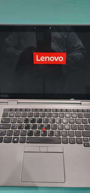 Lenovo Thinkpad X1 Yoga Silver/Titanium ***See pics & Description***