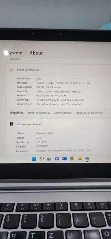 Lenovo Thinkpad X1 Yoga Silver/Titanium ***See pics & Description***