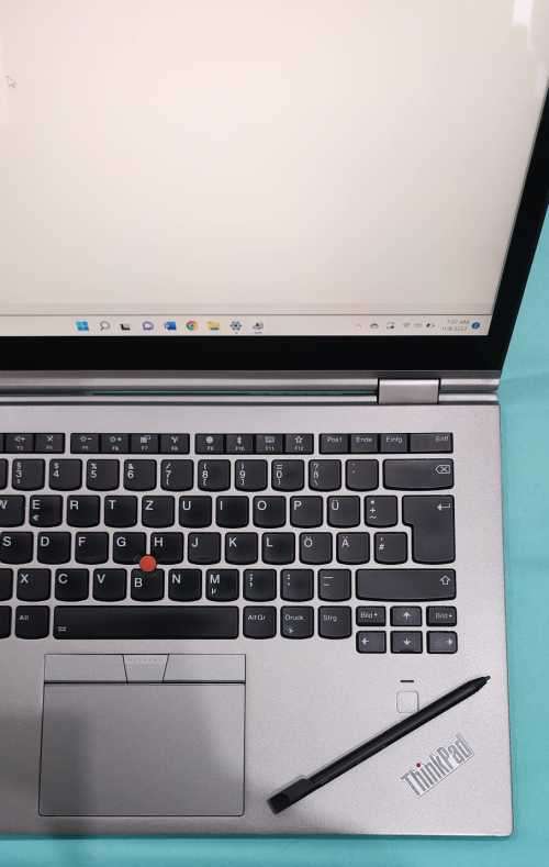 Lenovo Thinkpad X1 Yoga Silver/Titanium ***See pics & Description***