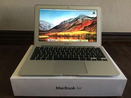 MacBook Air 11"  Mid 2012, MD223SO/A - Excellent condition hardly used with Box