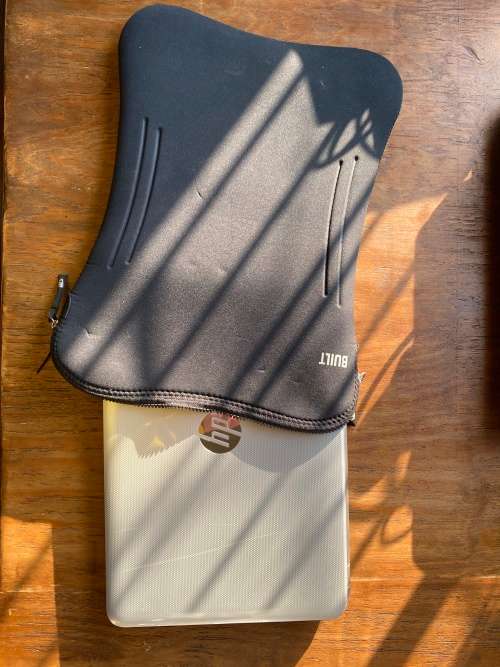 HP Pavillion 15` Bundled with Redragon Gaming keyboard, Razer Mouse, Samsung Monitor and Sleeve