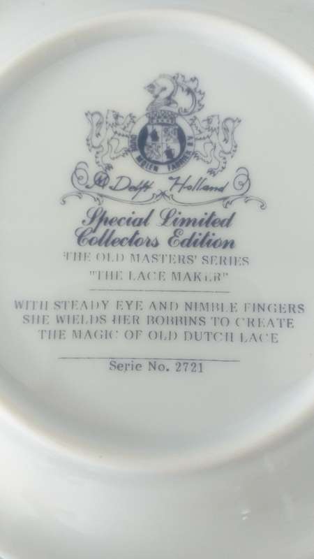 DELFT HOLLAND `THE LACE MAKER` SMALL PLATE