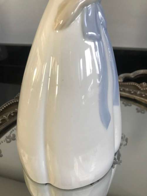 EXTREMELY COLLECTABLE Vintage, Porcelanas Miquel Requena S.A. Figurine, `GIRL IN PENSIVE THOUGHT`