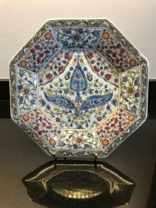 `VINTAGE` BWA (MADE IN JAPAN) OCTAGONAL IMARI PORCELAIN COLLECTORS PLATE!!! STUNNING!!