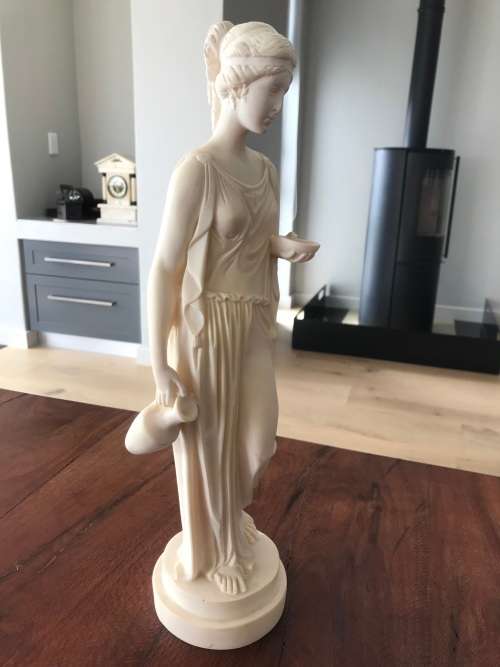 GREEK GODDESS OF YOUTH HEBE /WIFE OF HERACLES! CUPBEARER TO THE GODS LARGE RESIN FIGURINE!!