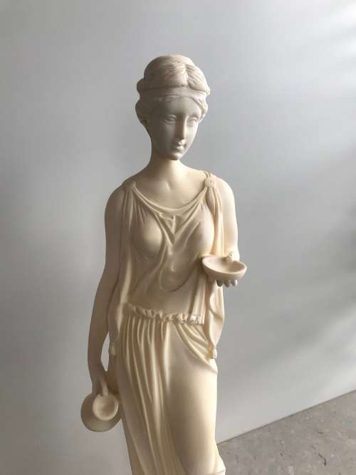 GREEK GODDESS OF YOUTH HEBE /WIFE OF HERACLES! CUPBEARER TO THE GODS LARGE RESIN FIGURINE!!