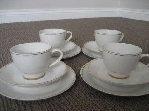 Tea cups and side plates AS  NEW!!