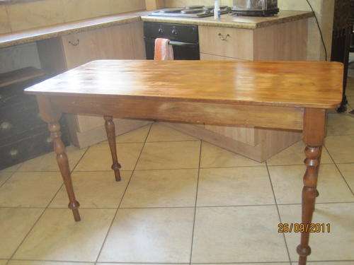 Oregon Pine Table Ideal for Kitchen