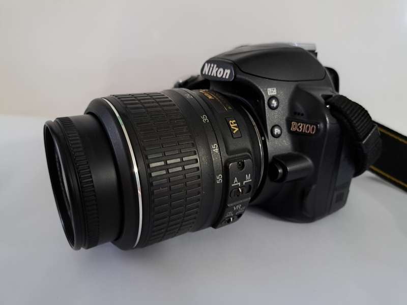 DSLR Camer Nikon D3100