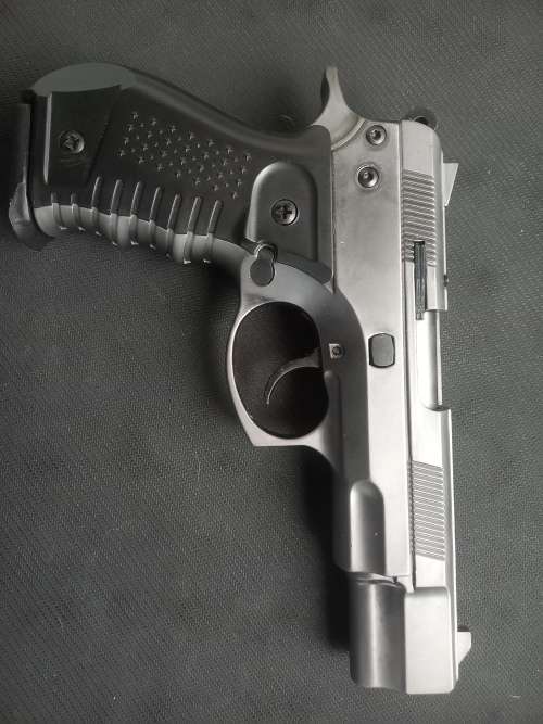 CZ75 replica 9mm Blank Gun/Prop Gun plus Holster