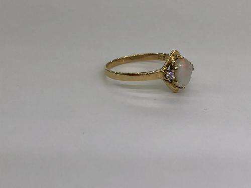 Beautiful Gold Opal Ring