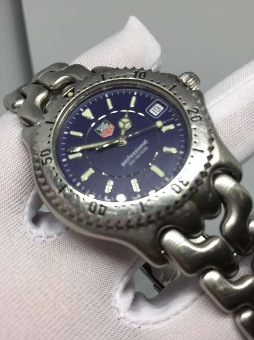 Tag Heuer Professional 200M