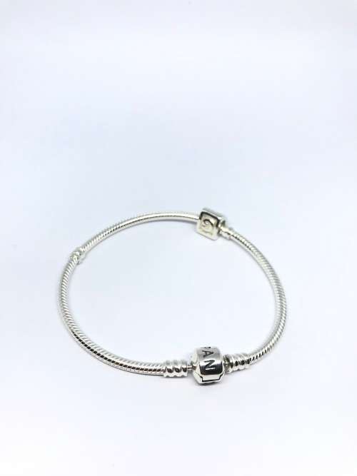 ORIGINAL Pandora Bracelet With One Charm