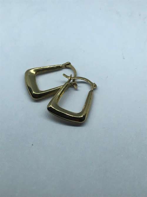 BEAUTIFUL Gold Square Hoop Earrings