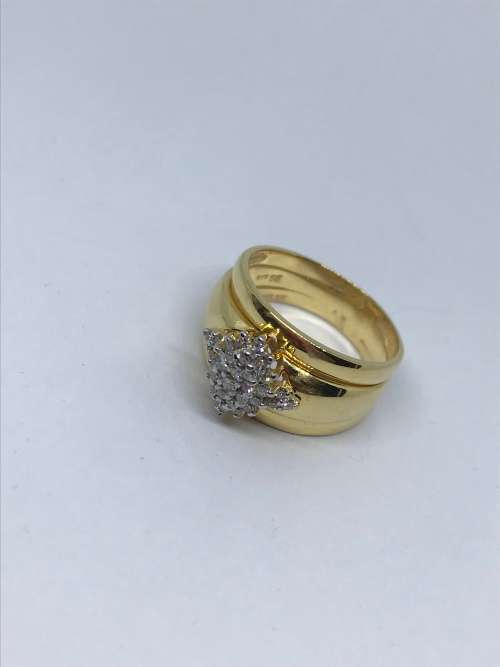 PHENOMENAL Diamond Cluster Design Gold Ring!