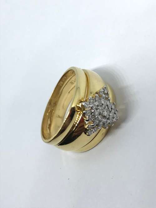 PHENOMENAL Diamond Cluster Design Gold Ring!