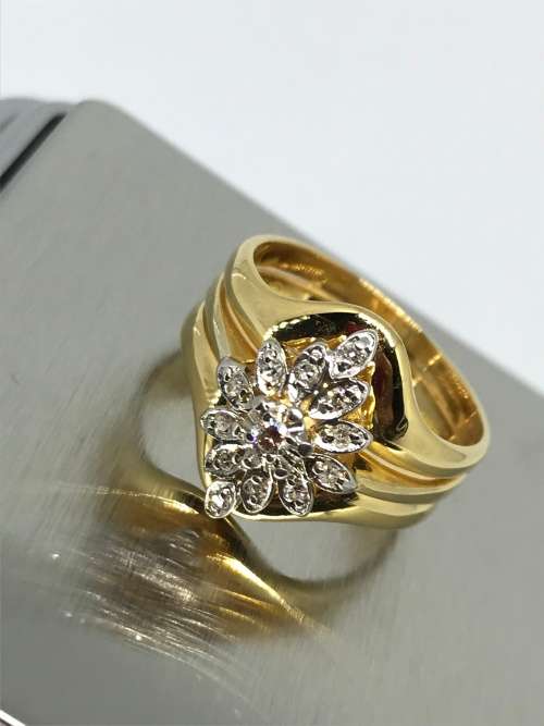 BEAUTIFUL Orchid Design Diamond Ring - MUST HAVE!!!