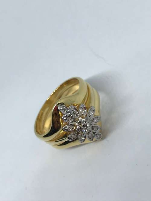 BEAUTIFUL Orchid Design Diamond Ring - MUST HAVE!!!