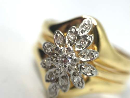 BEAUTIFUL Orchid Design Diamond Ring - MUST HAVE!!!