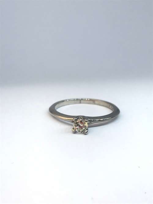BEAUTIFUL Diamond in a Gold Solitaire Setting!