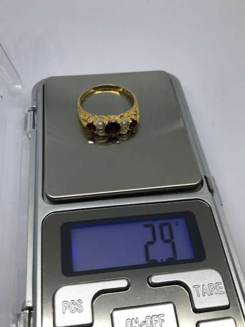 SUPERB Garnet & Pearl Ring