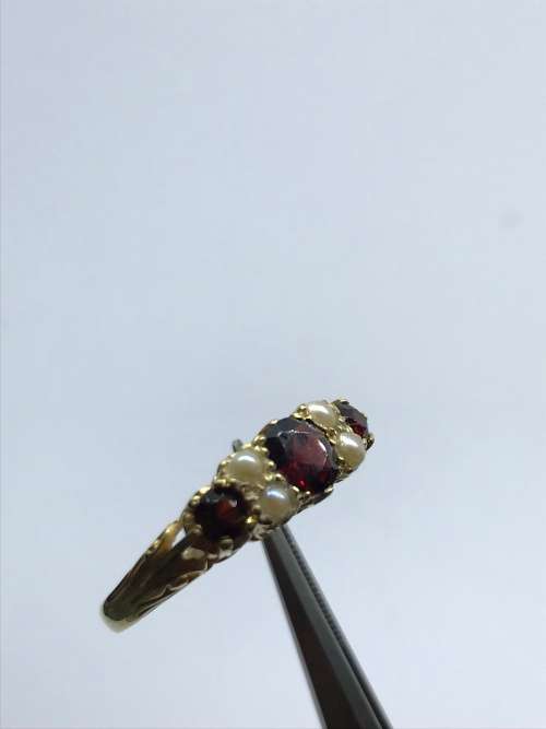 SUPERB Garnet & Pearl Ring