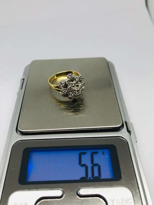 PHENOMENAL 18ct Diamond Cluster