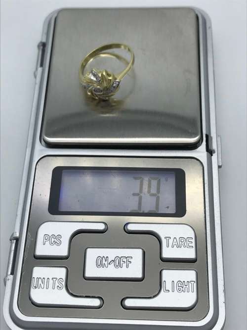 18CT Gold Lotus Cluster Ring