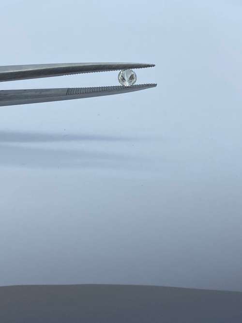 *0.23CT L VS1 DIAMOND* (RETAIL R3800)