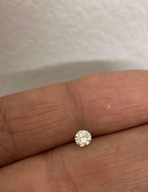 *0.23CT L VS1 DIAMOND* (RETAIL R3800)