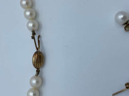 *SHANGHAI SALTWATER PEARL NECKLACE & EARRINGS* (RETAIL R19000)