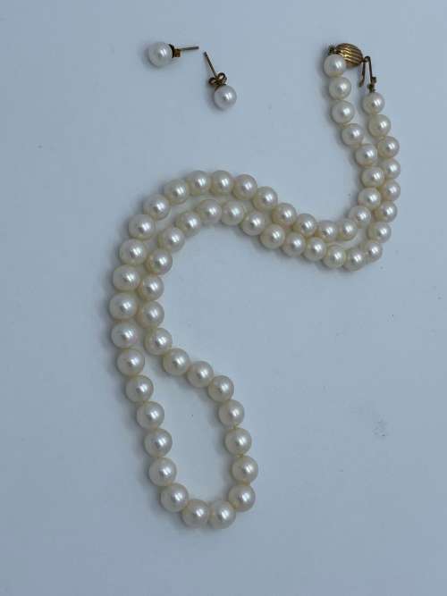 *SHANGHAI SALTWATER PEARL NECKLACE & EARRINGS* (RETAIL R19000)