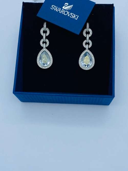 *SWAROVSKI TEARDROP EARRINGS* BLACK FRIDAY SPECIAL!!!