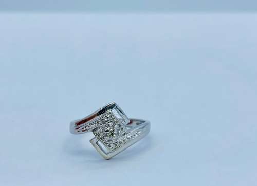 *NWJ INFINITY DIAMOND RING W/FREE BAND!* (RETAIL R16000)