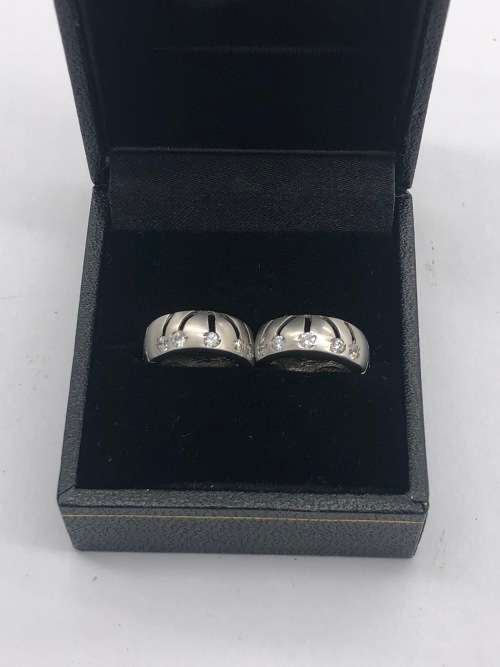 *18CT WHITE GOLD & CUBIC EARRINGS* BID FROM R1