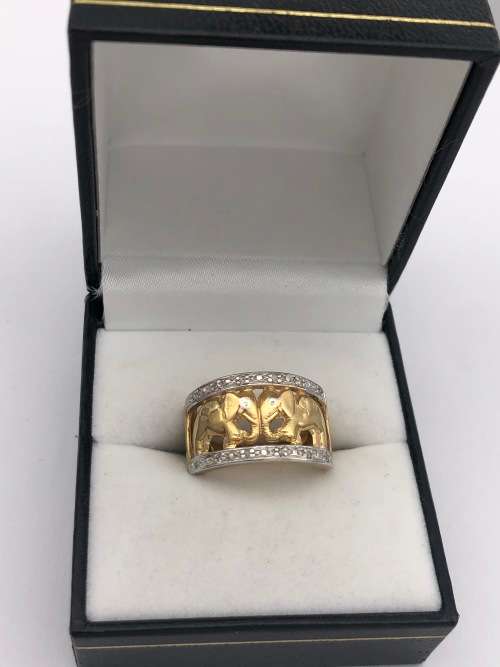 *SOLID GOLD ELEPHANT RING - BRILLIANT PIECE!!!* BID FROM R1!