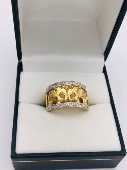 *SOLID GOLD ELEPHANT RING - BRILLIANT PIECE!!!* BID FROM R1!