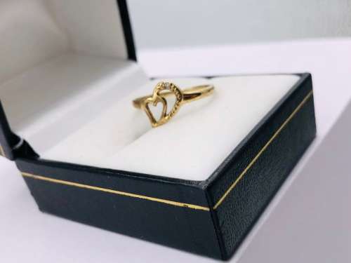 *SOLID GOLD DUAL HEART RING*(R1 BIDS)*