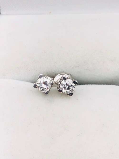 *0.75CT WHITE GOLD RING & EARRING SET* R1 BIDS