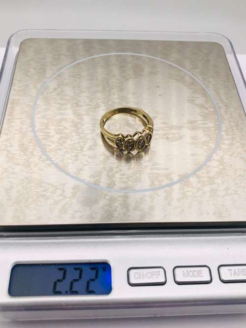 *SOLID GOLD DIAMOND CLUSTER RING* R1 BIDS