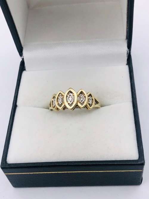 *SOLID GOLD DIAMOND CLUSTER RING* R1 BIDS