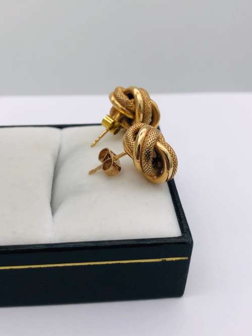 *SOLID GOLD SCROLL EARRINGS* R1 BIDS!