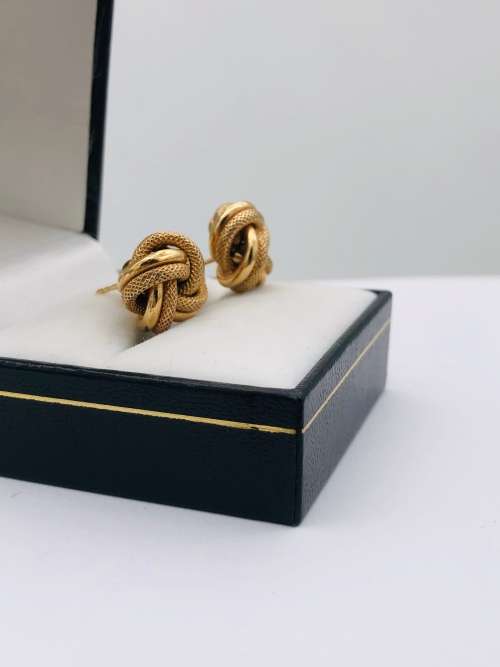 *SOLID GOLD SCROLL EARRINGS* R1 BIDS!
