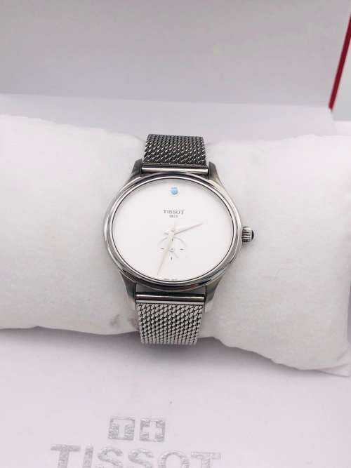 *TISSOT 1853 LADIES SAPPHIRE WATCH* R1 BIDS