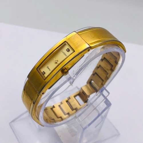 *LUCENT LADIES GOLD TONE WATCH* R1 BIDS