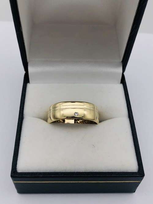 *THICK GOLD WEDDING RING* BID FROM R1